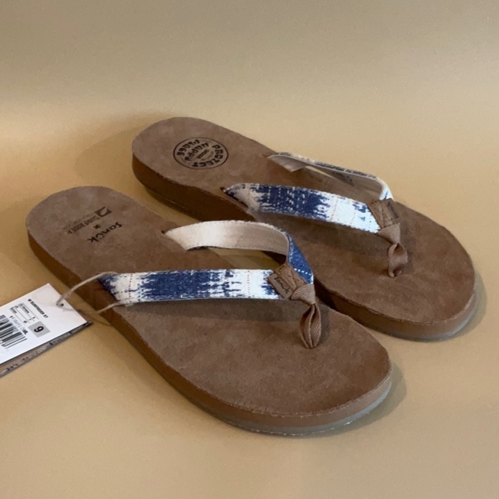 Sanuk Woman’s surf rider